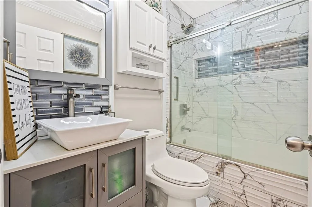 727 Charlotte Place Nw, Atlanta, Georgia 30318, 3 Bedrooms Bedrooms, ,2 BathroomsBathrooms,Residential,For Sale,727 Charlotte Place Nw,7621161