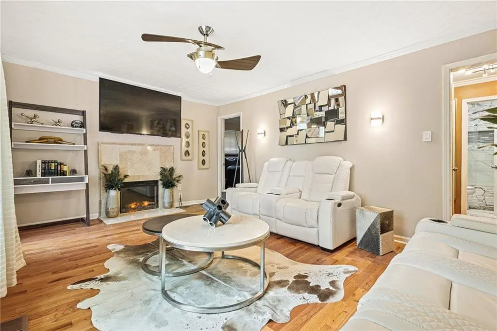 727 Charlotte Place Nw, Atlanta, Georgia 30318, 3 Bedrooms Bedrooms, ,2 BathroomsBathrooms,Residential,For Sale,727 Charlotte Place Nw,7621161