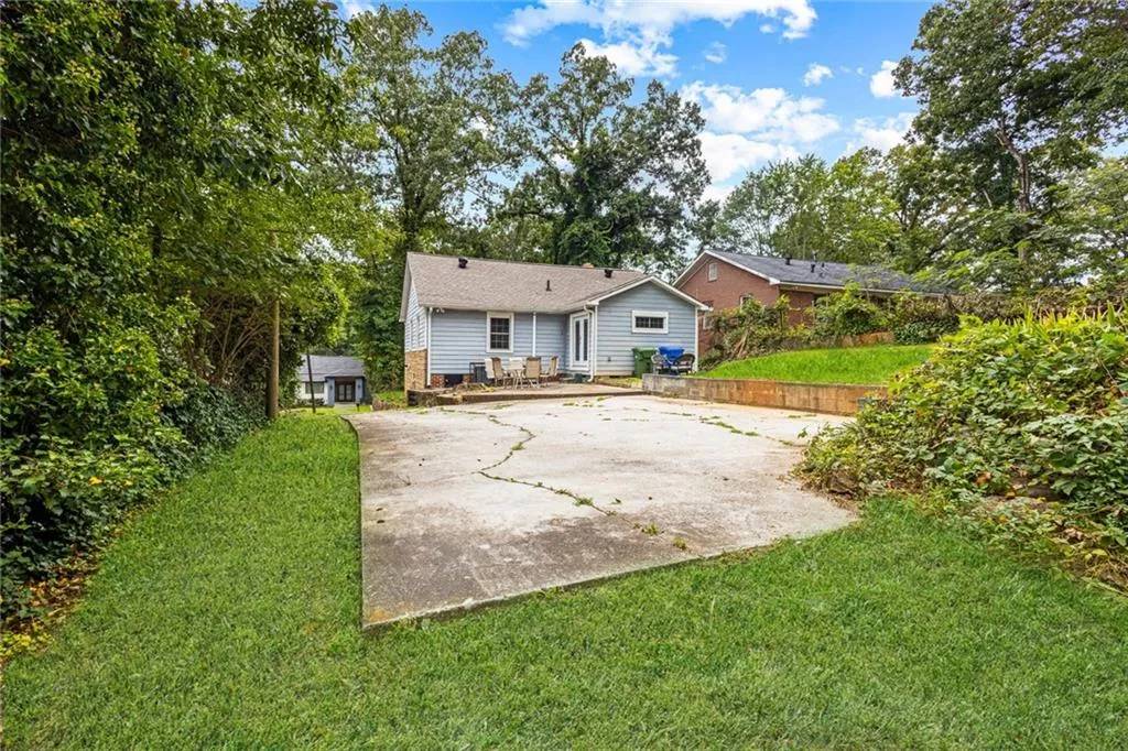 727 Charlotte Place Nw, Atlanta, Georgia 30318, 3 Bedrooms Bedrooms, ,2 BathroomsBathrooms,Residential,For Sale,727 Charlotte Place Nw,7621161