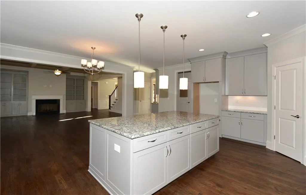 248 Belle Lane, Sandy Springs, Georgia 30328, 5 Bedrooms Bedrooms, ,5 BathroomsBathrooms,Residential,Sold,248 Belle Lane,5773198