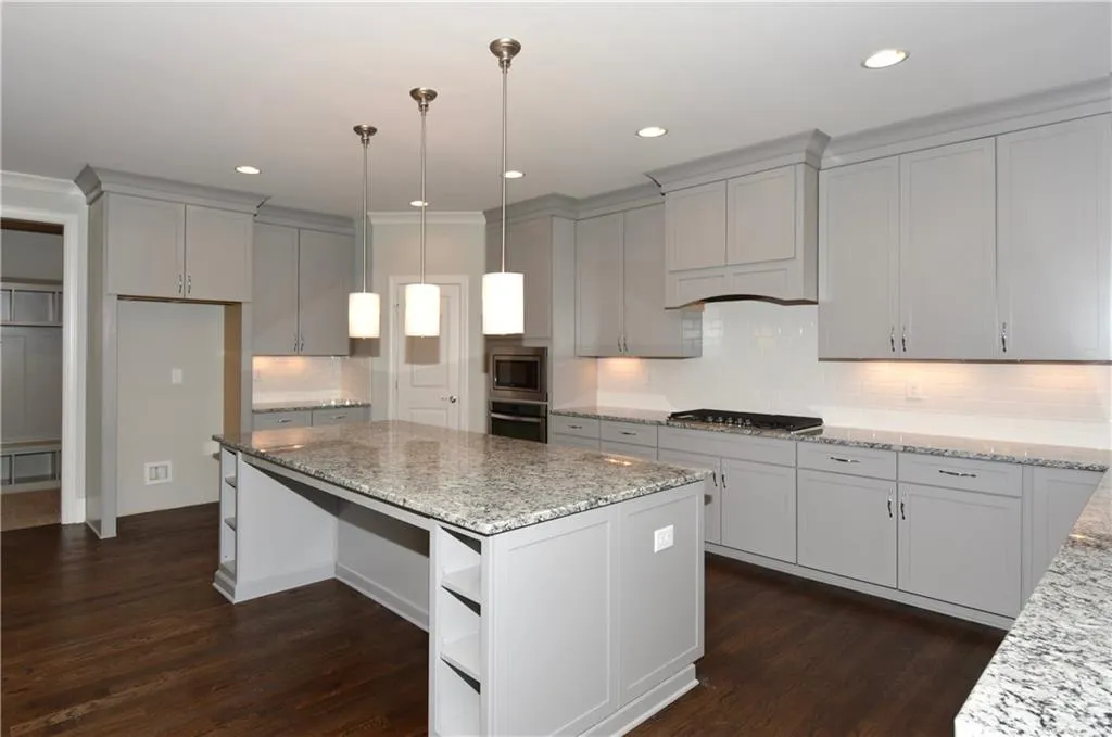 248 Belle Lane, Sandy Springs, Georgia 30328, 5 Bedrooms Bedrooms, ,5 BathroomsBathrooms,Residential,Sold,248 Belle Lane,5773198