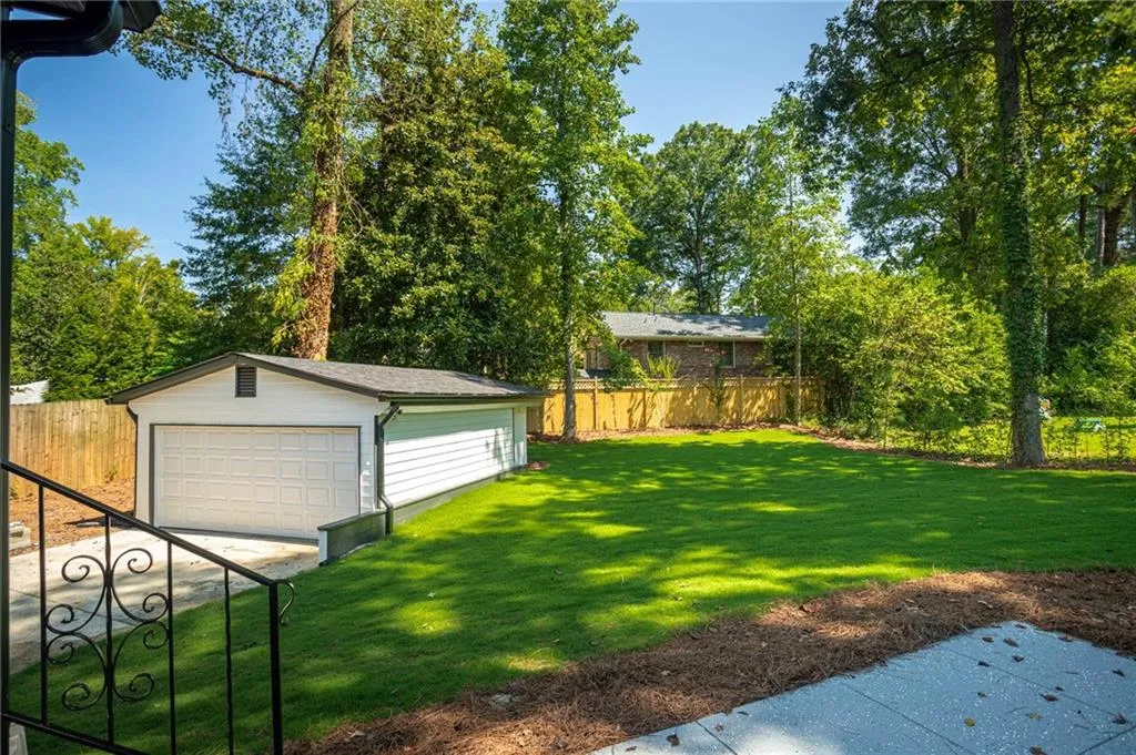 610 Glenforest Road, Atlanta, Georgia 30328, 4 Bedrooms Bedrooms, ,3 BathroomsBathrooms,Residential,For Sale,610 Glenforest Road,7637703