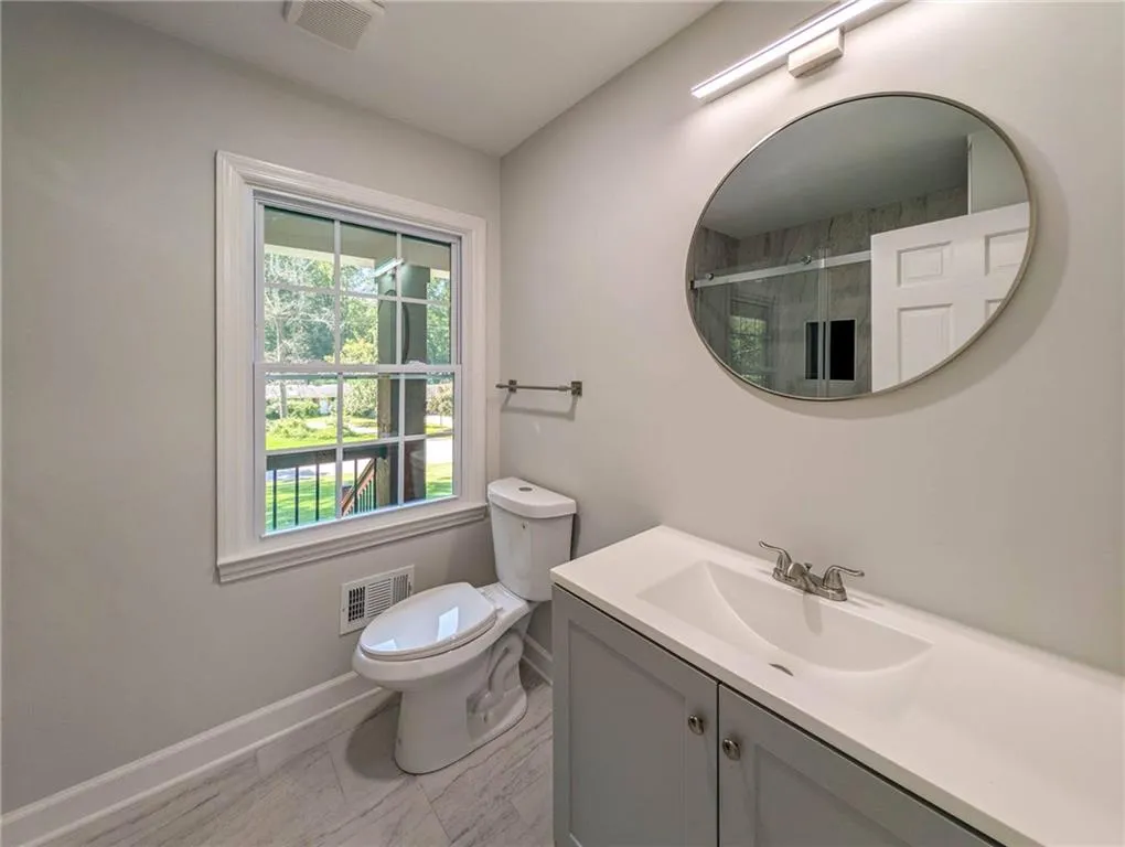 610 Glenforest Road, Atlanta, Georgia 30328, 4 Bedrooms Bedrooms, ,3 BathroomsBathrooms,Residential,For Sale,610 Glenforest Road,7637703