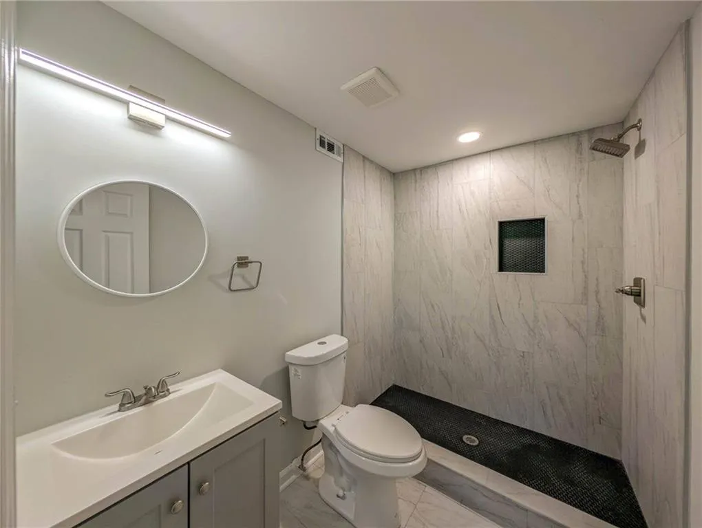 610 Glenforest Road, Atlanta, Georgia 30328, 4 Bedrooms Bedrooms, ,3 BathroomsBathrooms,Residential,For Sale,610 Glenforest Road,7637703