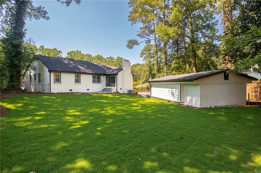 610 Glenforest Road, Atlanta, Georgia 30328, 4 Bedrooms Bedrooms, ,3 BathroomsBathrooms,Residential,For Sale,610 Glenforest Road,7637703