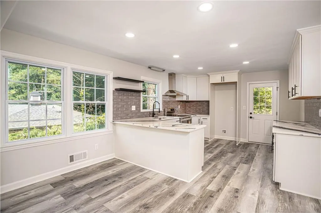 610 Glenforest Road, Atlanta, Georgia 30328, 4 Bedrooms Bedrooms, ,3 BathroomsBathrooms,Residential,For Sale,610 Glenforest Road,7637703