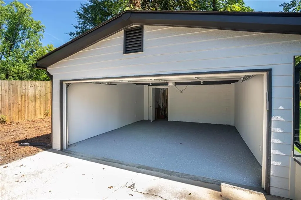 610 Glenforest Road, Atlanta, Georgia 30328, 4 Bedrooms Bedrooms, ,3 BathroomsBathrooms,Residential,For Sale,610 Glenforest Road,7637703