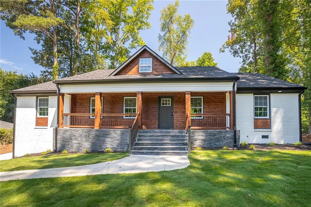 610 Glenforest Road, Atlanta, Georgia 30328, 4 Bedrooms Bedrooms, ,3 BathroomsBathrooms,Residential,For Sale,610 Glenforest Road,7637703
