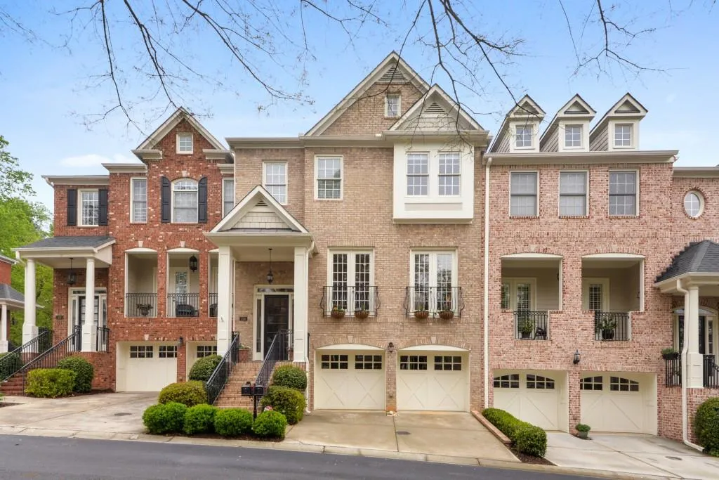 134 Reddington Place, Sandy Springs, Georgia 30328, 4 Bedrooms Bedrooms, ,3 BathroomsBathrooms,Residential,Sold,134 Reddington Place,6705042