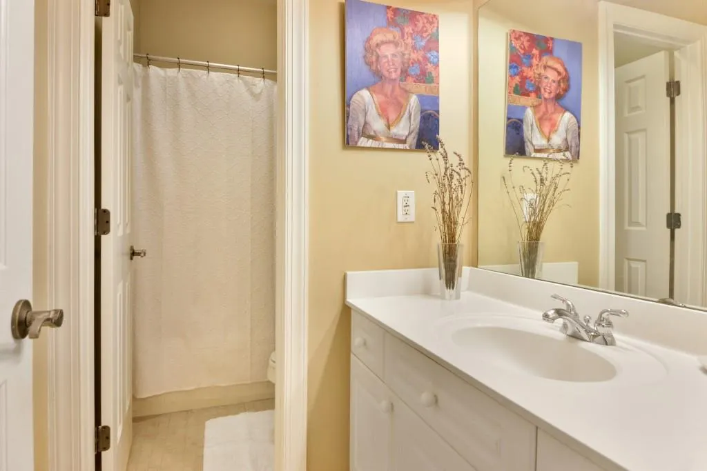 134 Reddington Place, Sandy Springs, Georgia 30328, 4 Bedrooms Bedrooms, ,3 BathroomsBathrooms,Residential,Sold,134 Reddington Place,6705042