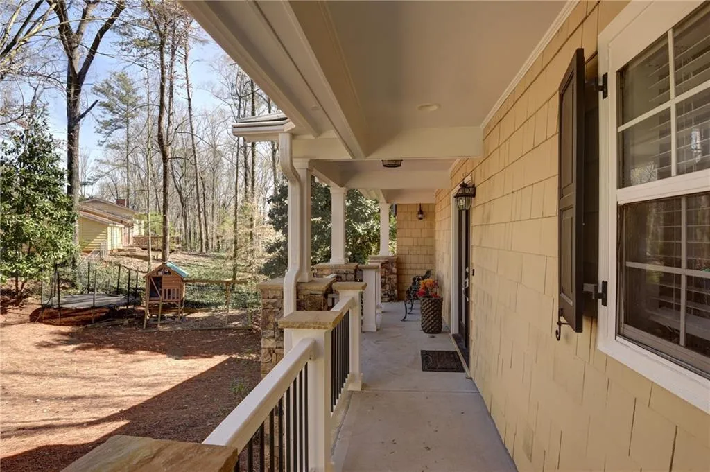 4113 Ashwoody Trail Ne, Brookhaven, Georgia 30319, 5 Bedrooms Bedrooms, ,3 BathroomsBathrooms,Residential,Sold,4113 Ashwoody Trail Ne,5973191