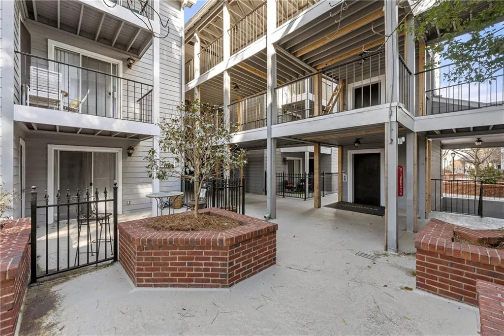 504 Granville Court, Sandy Springs, Georgia 30328, 1 Bedroom Bedrooms, ,1 BathroomBathrooms,Residential,Sold,504 Granville Court,7177697