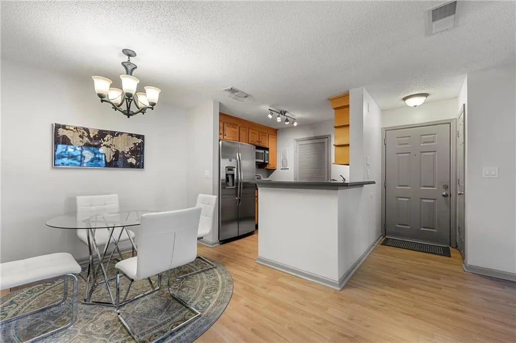 504 Granville Court, Sandy Springs, Georgia 30328, 1 Bedroom Bedrooms, ,1 BathroomBathrooms,Residential,Sold,504 Granville Court,7177697