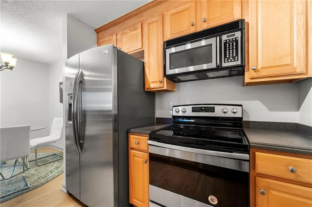 504 Granville Court, Sandy Springs, Georgia 30328, 1 Bedroom Bedrooms, ,1 BathroomBathrooms,Residential,Sold,504 Granville Court,7177697