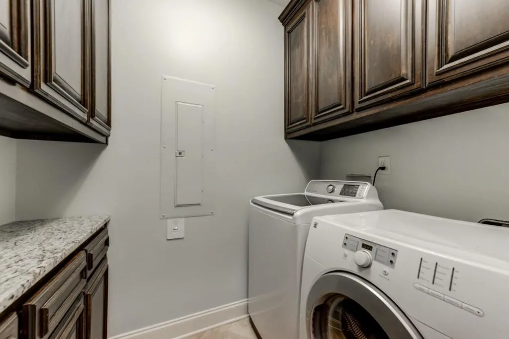 60 W Belle Isle Road Ne, Atlanta, Georgia 30342, 4 Bedrooms Bedrooms, ,4 BathroomsBathrooms,Residential,Sold,60 W Belle Isle Road Ne,6602896