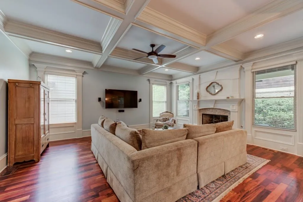 60 W Belle Isle Road Ne, Atlanta, Georgia 30342, 4 Bedrooms Bedrooms, ,4 BathroomsBathrooms,Residential,Sold,60 W Belle Isle Road Ne,6602896