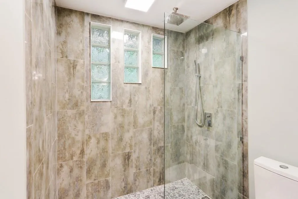 265 Glen Lake Drive, Atlanta, Georgia 30327, 2 Bedrooms Bedrooms, ,2 BathroomsBathrooms,Residential,Sold,265 Glen Lake Drive,6031206