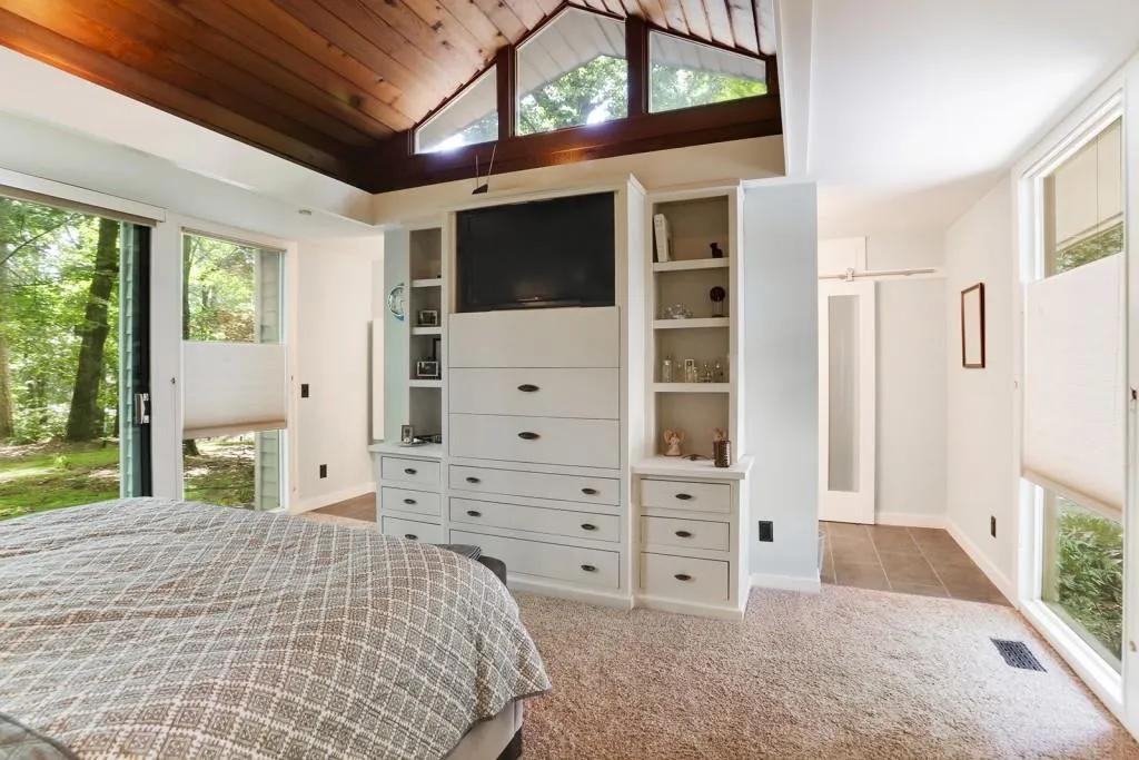 265 Glen Lake Drive, Atlanta, Georgia 30327, 2 Bedrooms Bedrooms, ,2 BathroomsBathrooms,Residential,Sold,265 Glen Lake Drive,6031206