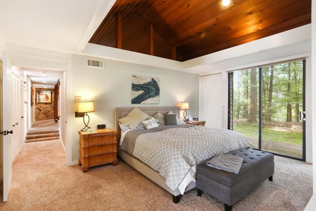 265 Glen Lake Drive, Atlanta, Georgia 30327, 2 Bedrooms Bedrooms, ,2 BathroomsBathrooms,Residential,Sold,265 Glen Lake Drive,6031206