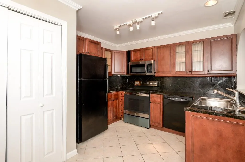 280 Winding River Drive Unit E, Atlanta, Georgia 30350, 3 Bedrooms Bedrooms, ,2 BathroomsBathrooms,Residential,Sold,280 Winding River Drive Unit E,5945940