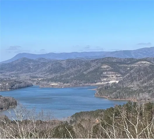 Year Round Lake and Mountain Views
