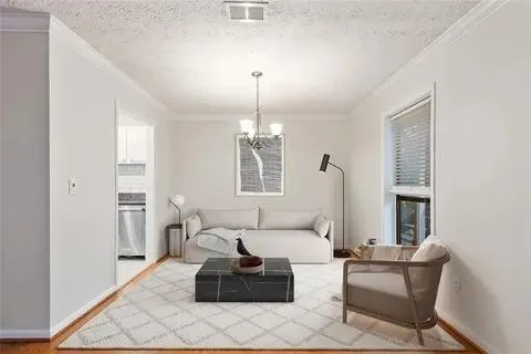 5137 Roswell Rd Unit 7, Sandy Springs, Georgia 30342, 2 Bedrooms Bedrooms, ,2 BathroomsBathrooms,Residential,For Sale,5137 Roswell Rd Unit 7,7643164