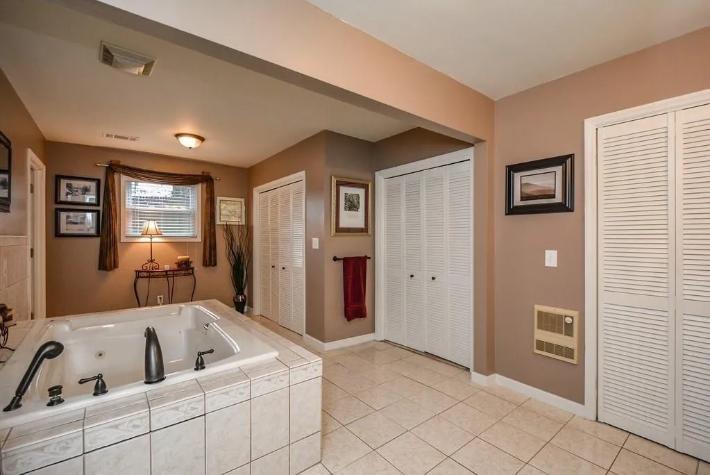 400 Spalding Circle, Atlanta, Georgia 30328, 4 Bedrooms Bedrooms, ,2 BathroomsBathrooms,Residential,Sold,400 Spalding Circle,6521083