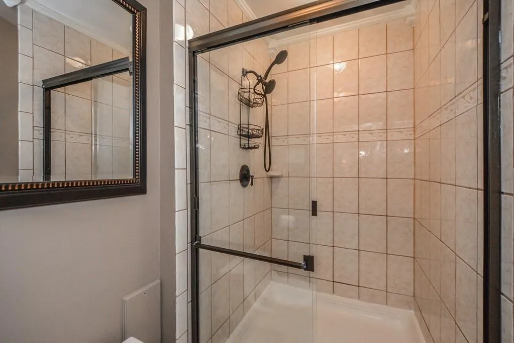 400 Spalding Circle, Atlanta, Georgia 30328, 4 Bedrooms Bedrooms, ,2 BathroomsBathrooms,Residential,Sold,400 Spalding Circle,6521083