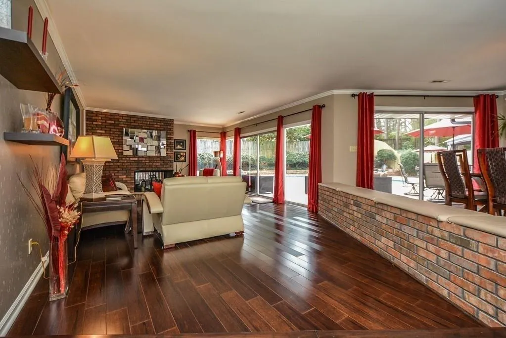 400 Spalding Circle, Atlanta, Georgia 30328, 4 Bedrooms Bedrooms, ,2 BathroomsBathrooms,Residential,Sold,400 Spalding Circle,6521083