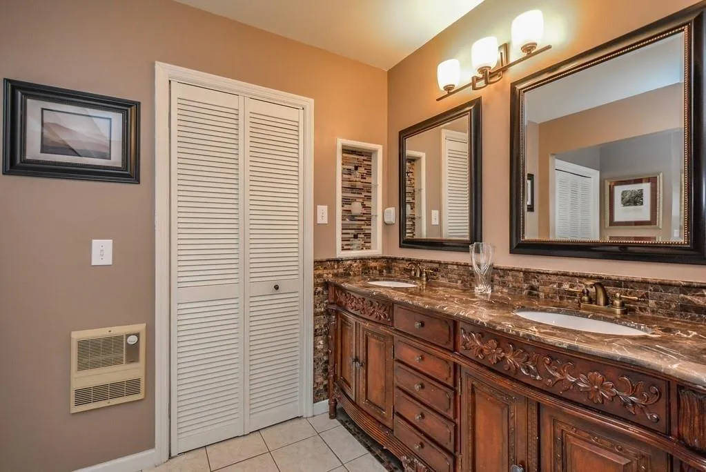 400 Spalding Circle, Atlanta, Georgia 30328, 4 Bedrooms Bedrooms, ,2 BathroomsBathrooms,Residential,Sold,400 Spalding Circle,6521083