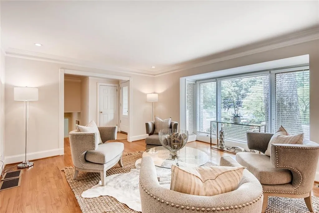 661 Starlight Drive, Atlanta, Georgia 30342, 4 Bedrooms Bedrooms, ,4 BathroomsBathrooms,Residential,Sold,661 Starlight Drive,6605467