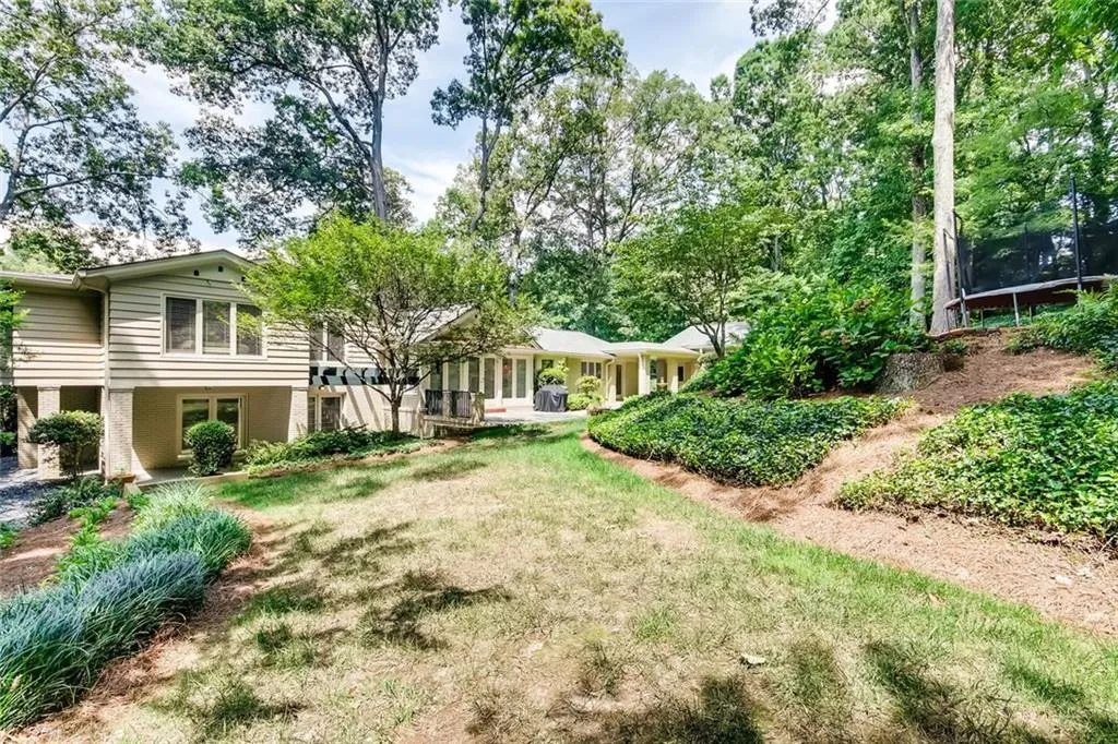 661 Starlight Drive, Atlanta, Georgia 30342, 4 Bedrooms Bedrooms, ,4 BathroomsBathrooms,Residential,Sold,661 Starlight Drive,6605467