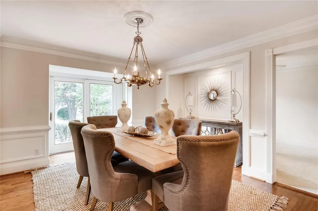 661 Starlight Drive, Atlanta, Georgia 30342, 4 Bedrooms Bedrooms, ,4 BathroomsBathrooms,Residential,Sold,661 Starlight Drive,6605467