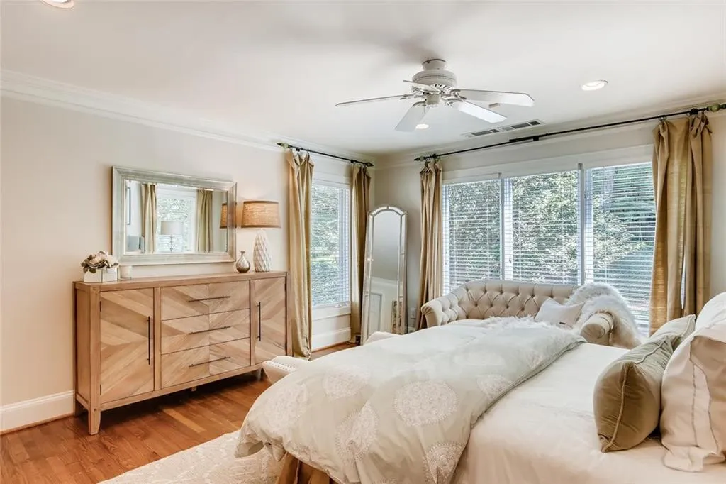 661 Starlight Drive, Atlanta, Georgia 30342, 4 Bedrooms Bedrooms, ,4 BathroomsBathrooms,Residential,Sold,661 Starlight Drive,6605467