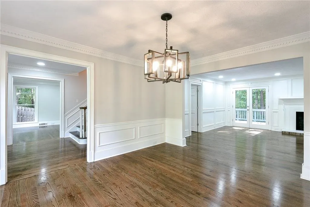 220 Rutland Court, Sandy Springs, Georgia 30350, 7 Bedrooms Bedrooms, ,5 BathroomsBathrooms,Residential,Sold,220 Rutland Court,6070785