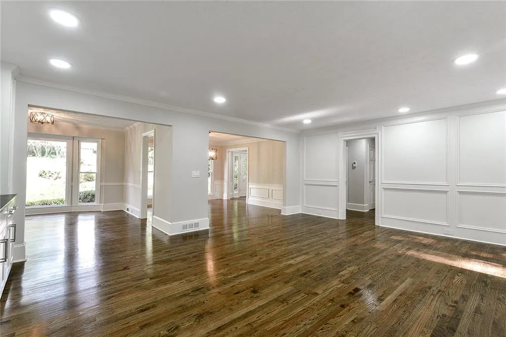 220 Rutland Court, Sandy Springs, Georgia 30350, 7 Bedrooms Bedrooms, ,5 BathroomsBathrooms,Residential,Sold,220 Rutland Court,6070785