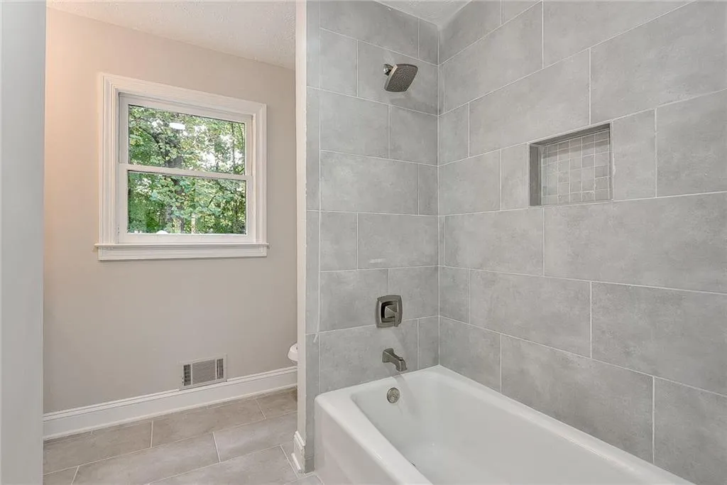220 Rutland Court, Sandy Springs, Georgia 30350, 7 Bedrooms Bedrooms, ,5 BathroomsBathrooms,Residential,Sold,220 Rutland Court,6070785
