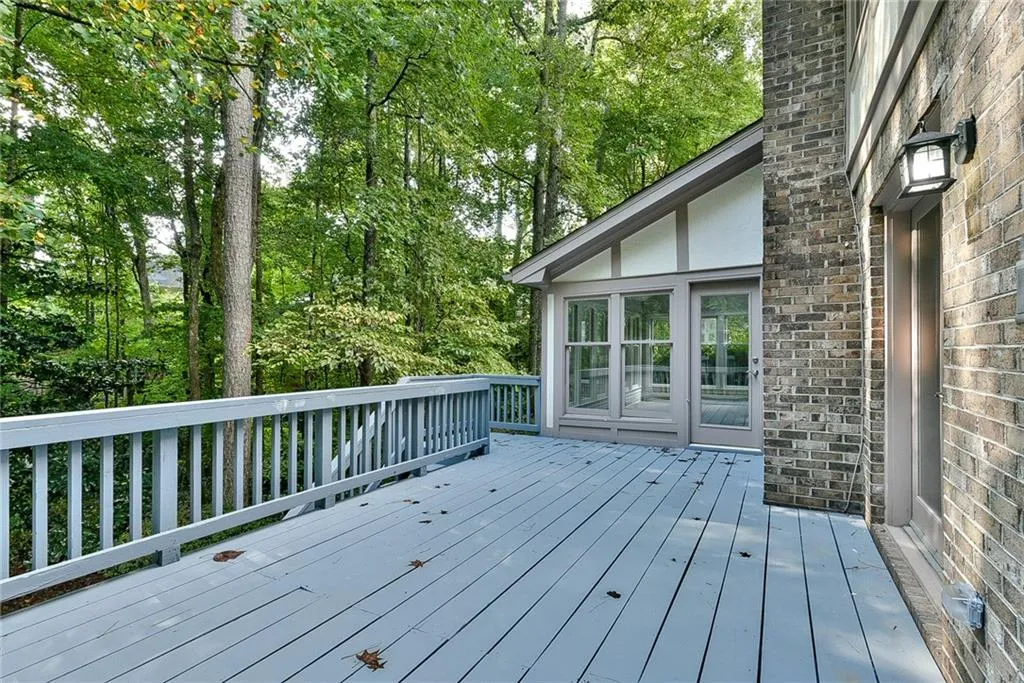220 Rutland Court, Sandy Springs, Georgia 30350, 7 Bedrooms Bedrooms, ,5 BathroomsBathrooms,Residential,Sold,220 Rutland Court,6070785