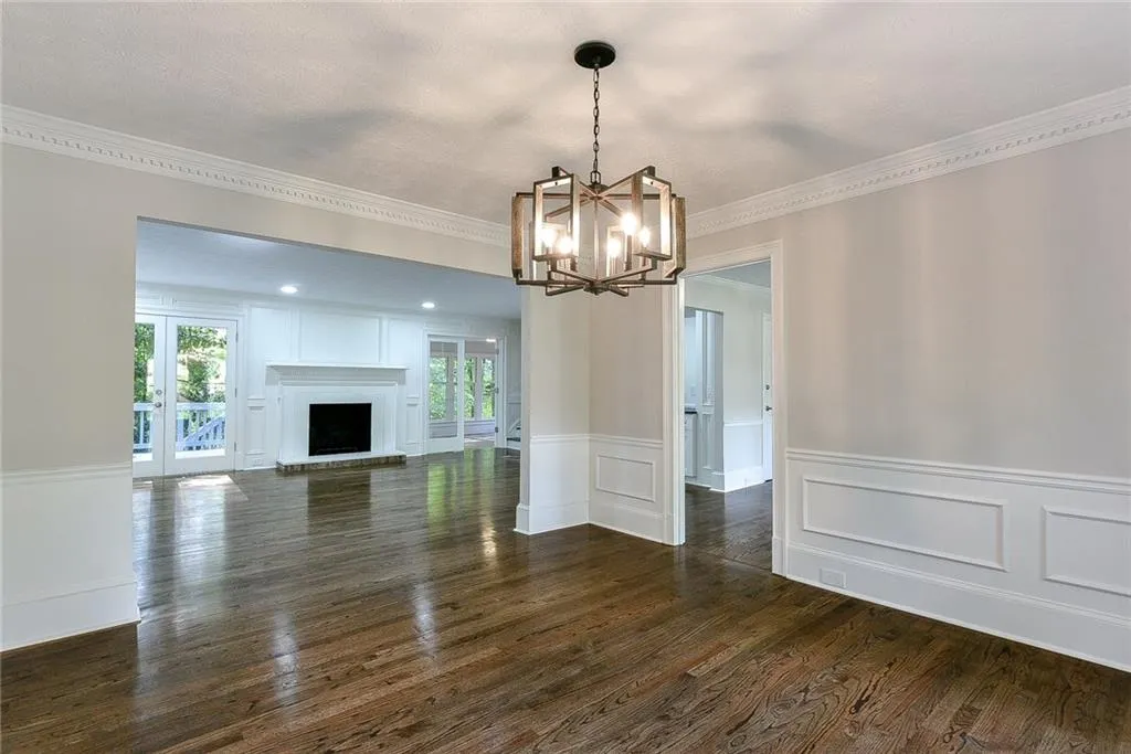 220 Rutland Court, Sandy Springs, Georgia 30350, 7 Bedrooms Bedrooms, ,5 BathroomsBathrooms,Residential,Sold,220 Rutland Court,6070785