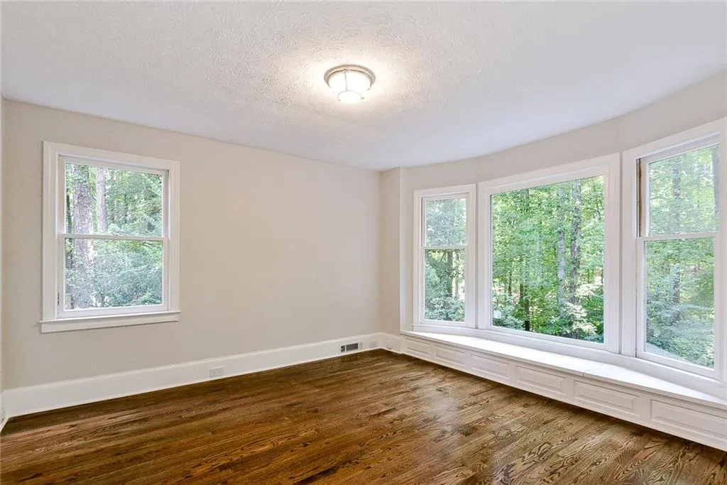 220 Rutland Court, Sandy Springs, Georgia 30350, 7 Bedrooms Bedrooms, ,5 BathroomsBathrooms,Residential,Sold,220 Rutland Court,6070785