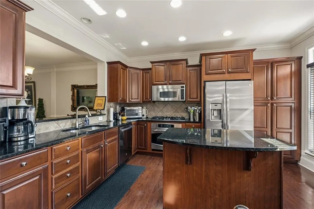 2852 Overlook Court Ne, Atlanta, Georgia 30324, 4 Bedrooms Bedrooms, 0 ,2 BathroomsBathrooms,Residential,For Sale,2852 Overlook Court Ne,7754257