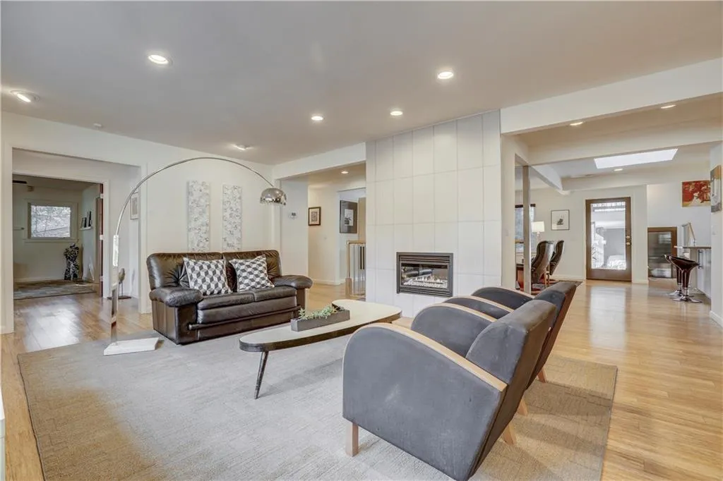 1384 Brook Forest Drive Ne, Atlanta, Georgia 30324, 4 Bedrooms Bedrooms, ,4 BathroomsBathrooms,Residential,Sold,1384 Brook Forest Drive Ne,5950594