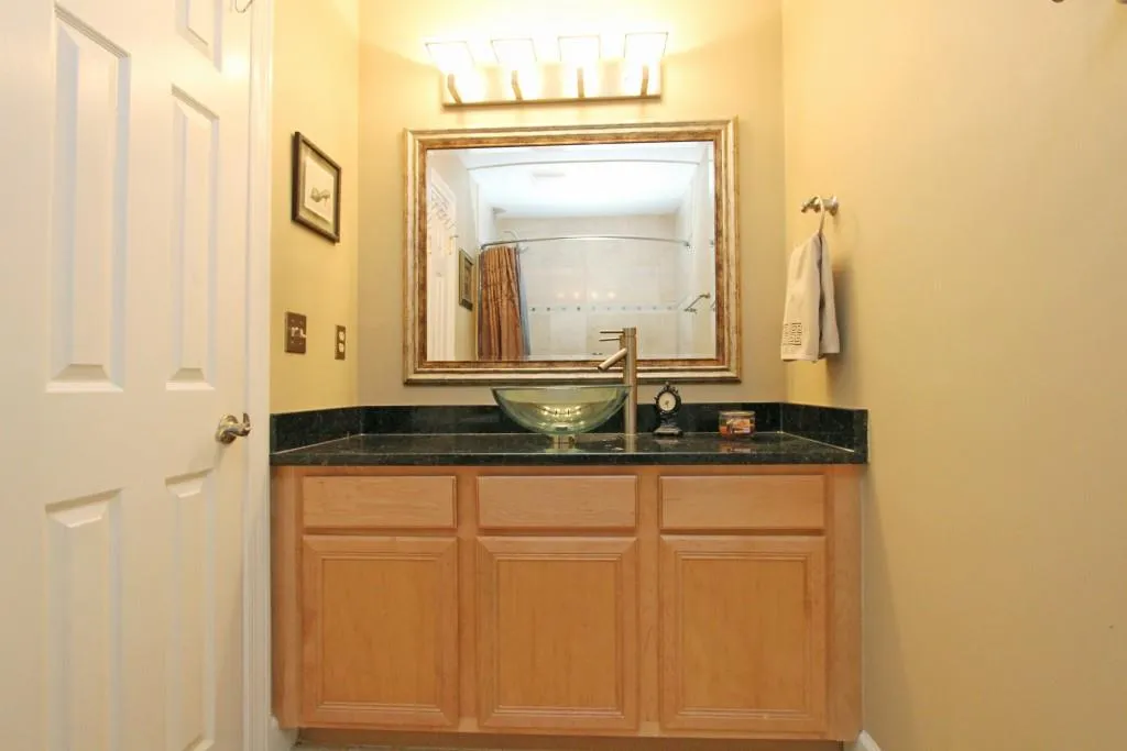 108 Mount Vernon Circle Unit 108, Sandy Springs, Georgia 30338, 2 Bedrooms Bedrooms, ,2 BathroomsBathrooms,Residential,Sold,108 Mount Vernon Circle Unit 108,5645537