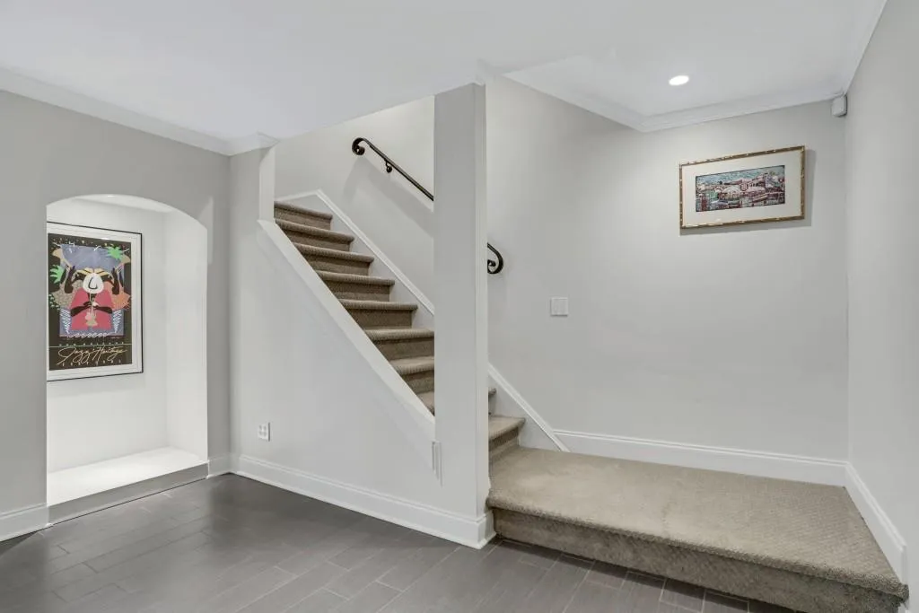 5570 Lake Island Drive, Sandy Springs, Georgia 30327, 5 Bedrooms Bedrooms, ,4 BathroomsBathrooms,Residential,Sold,5570 Lake Island Drive,7111320