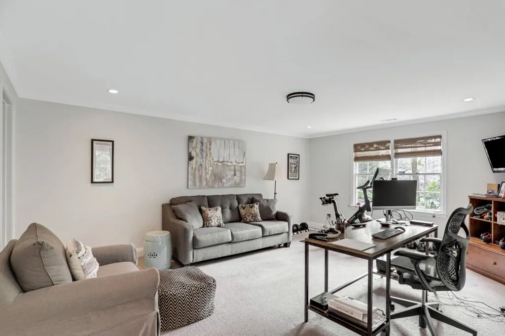 5570 Lake Island Drive, Sandy Springs, Georgia 30327, 5 Bedrooms Bedrooms, ,4 BathroomsBathrooms,Residential,Sold,5570 Lake Island Drive,7111320