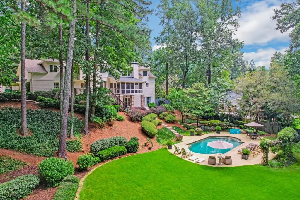 5570 Lake Island Drive, Sandy Springs, Georgia 30327, 5 Bedrooms Bedrooms, ,4 BathroomsBathrooms,Residential,Sold,5570 Lake Island Drive,7111320