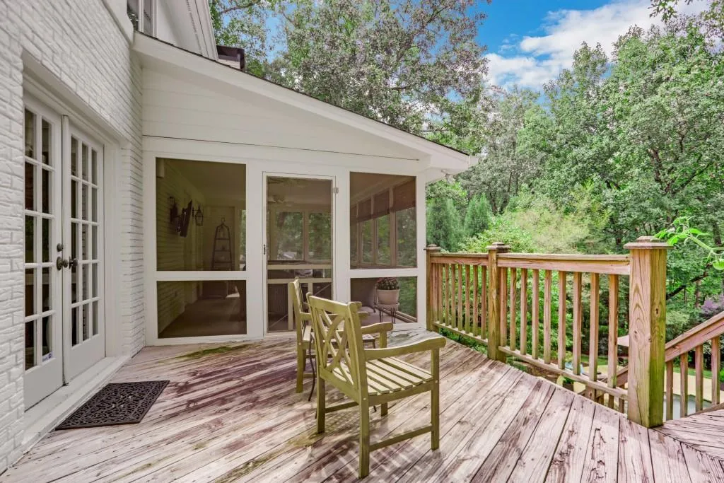 5570 Lake Island Drive, Sandy Springs, Georgia 30327, 5 Bedrooms Bedrooms, ,4 BathroomsBathrooms,Residential,Sold,5570 Lake Island Drive,7111320