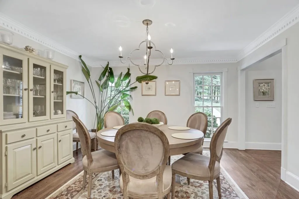 5570 Lake Island Drive, Sandy Springs, Georgia 30327, 5 Bedrooms Bedrooms, ,4 BathroomsBathrooms,Residential,Sold,5570 Lake Island Drive,7111320