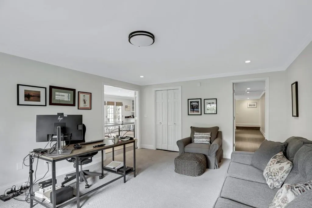 5570 Lake Island Drive, Sandy Springs, Georgia 30327, 5 Bedrooms Bedrooms, ,4 BathroomsBathrooms,Residential,Sold,5570 Lake Island Drive,7111320