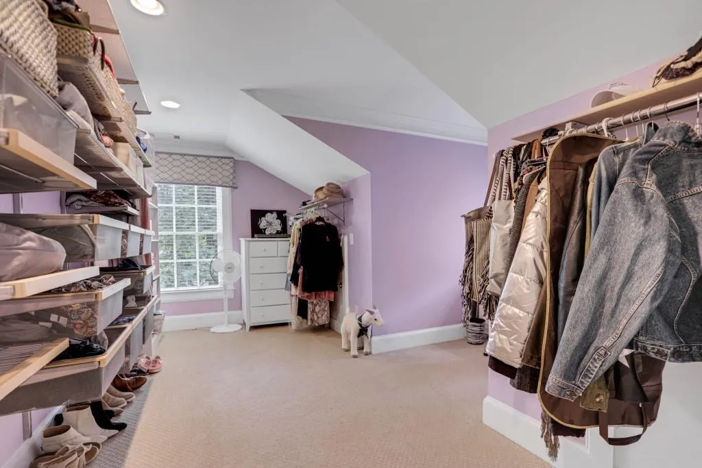 5570 Lake Island Drive, Sandy Springs, Georgia 30327, 5 Bedrooms Bedrooms, ,4 BathroomsBathrooms,Residential,Sold,5570 Lake Island Drive,7111320